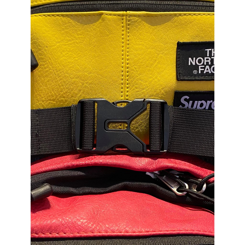 Túi đeo chéo/đeo bụng Supreme x The North Face Waist Bag SS 2017