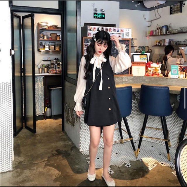 Váy voan khuy ngọc