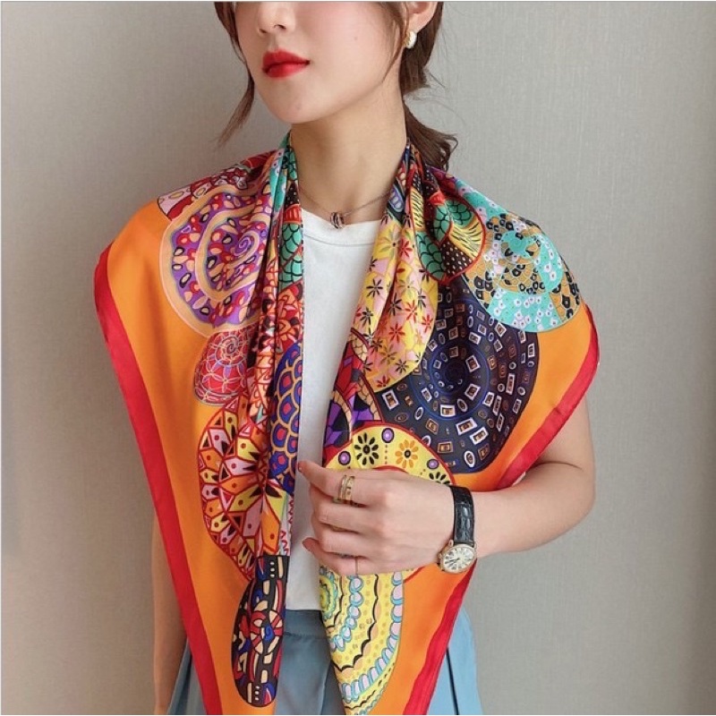Khăn lụa cam in hoa văn màu sắc choàng cổ quấn áo yếm size 90cm - Maben