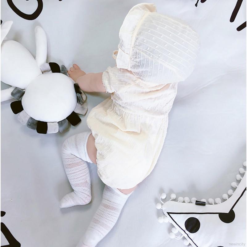 Set jumpsuit cổ tròn tay phồng + nón cho bé