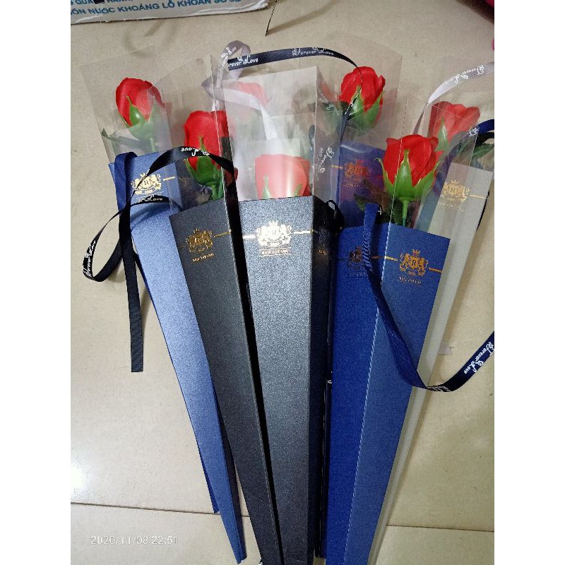 Hoa trong hộp meka