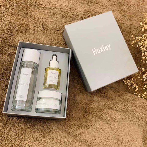 Set dưỡng da Huxley Extra Moisture Trio Set giúp dưỡng ẩm tối ưu dành cho da khô