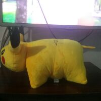 Gối xe máy hình pikachu cho bé