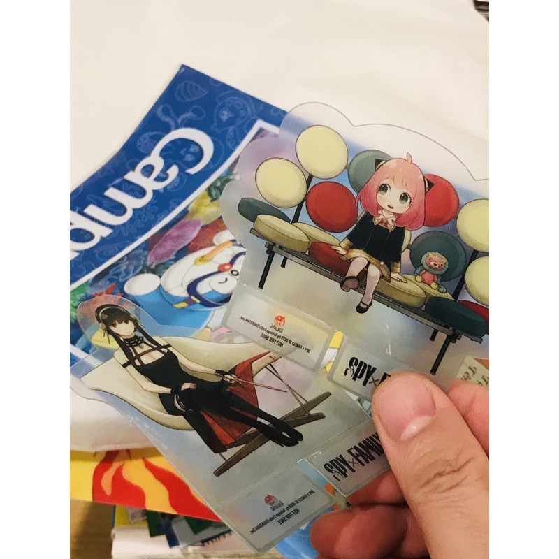 Standee nhựa sưu tập Spy & Đạo làm chồng