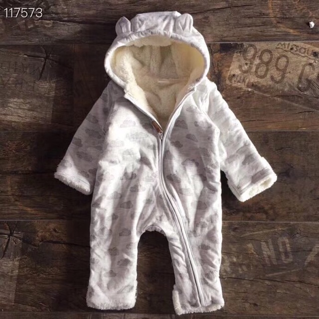 Body ủ gấu H&M sz 0-9m form to