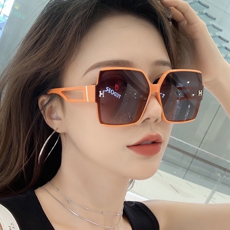 【Bán Sỉ】COD (KIQI-FASHION) Kính Mát Gọng Vuông Chống Tia UV400 Thời Trang Dành Cho Nữ