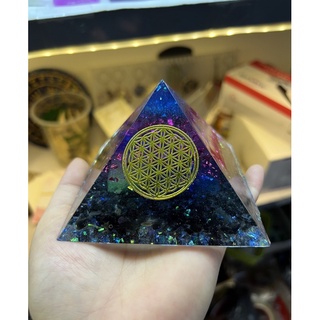 Kim tự Tháp đá năng lượng Orgonite 60x95x95mm