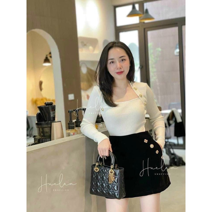 Áo kiểu cổ vuông tay dài đính nút viền cổ cực hot , chất thun gân dày dặn
