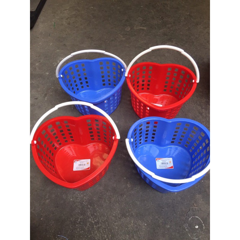 Giỏ Nhựa Đựng Đồ Hình trái Tim Có Quai Cầm Việt Nhật (MS: 3243) giúp nhà ngăn nắp tiện lợi