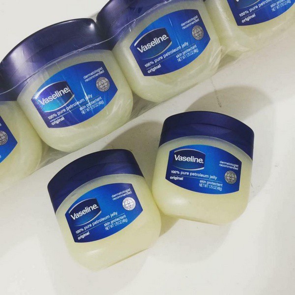 Sáp dưỡng nẻ Vaseline Petroleum Jelly Original cung cấp độ ẩm 49g