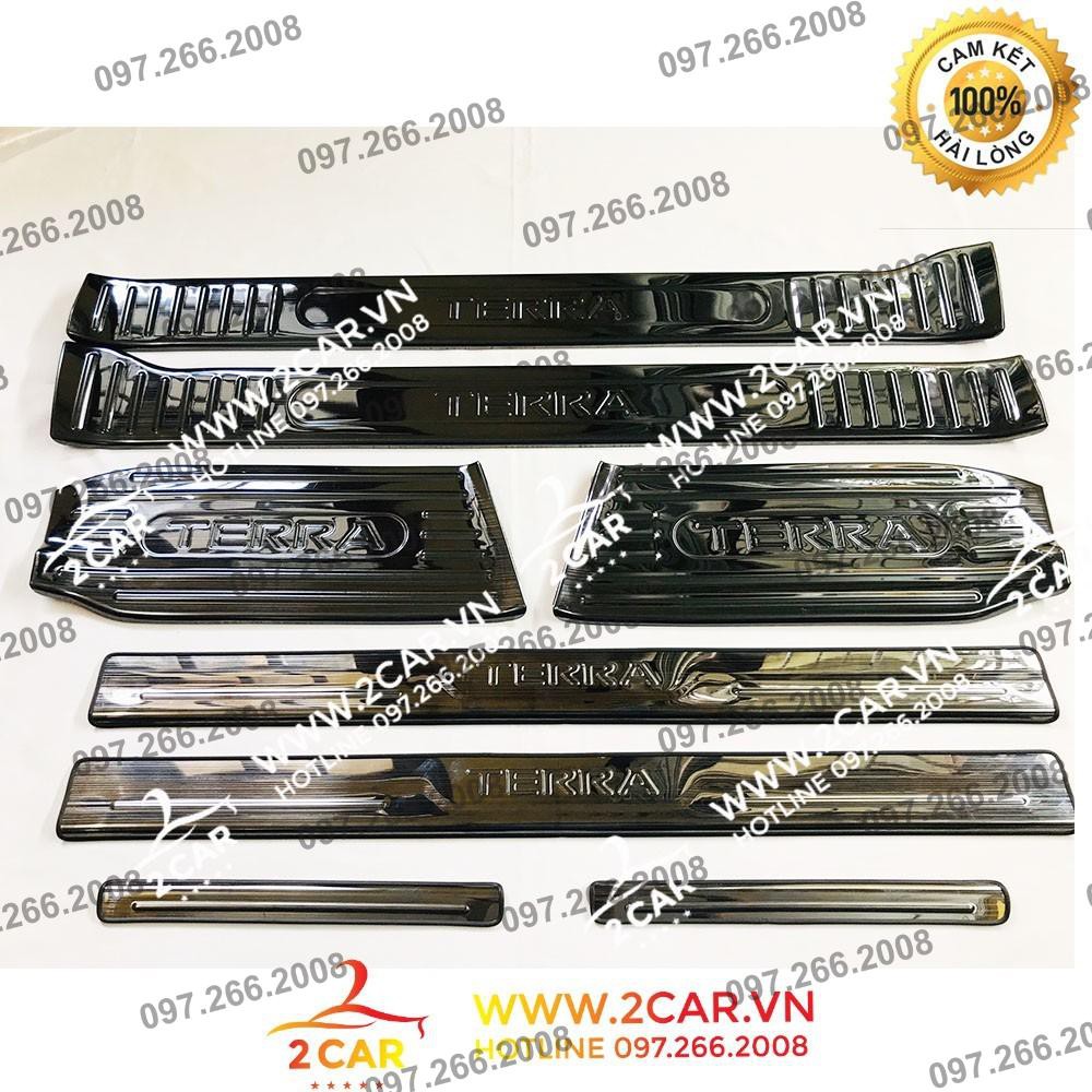 Ốp Bậc Cửa Trong Ngoài NISSAN TERRA, chất liệu Titan