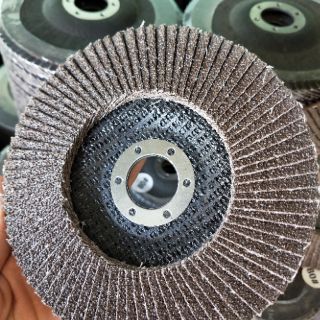 Nhám xếp nâu PMK 125x22x6mm chuyên dùng cho thép, gỗ,..