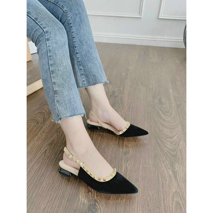 Giày Cao Gót Mũi Nhọn Đinh Tán Sandal Nữ 2 Phân Viền Đinh Tán Khoét Eo
