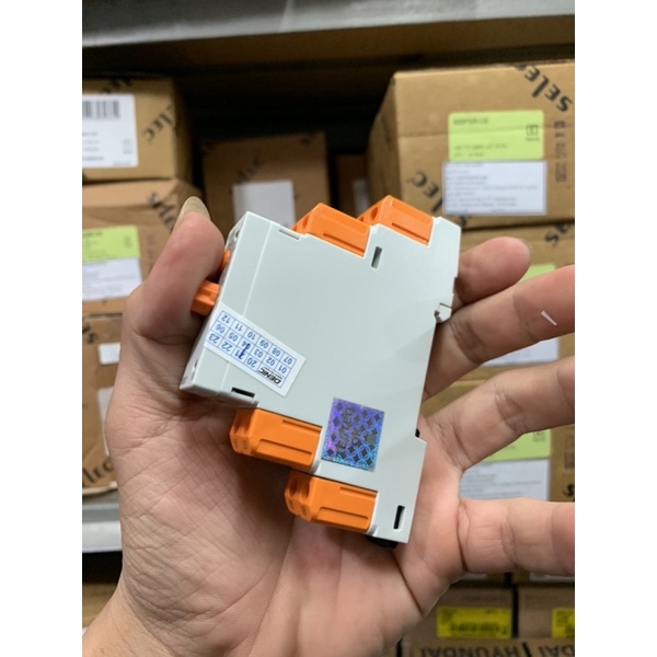 Bộ định thời gian 600ST-240 SELEC