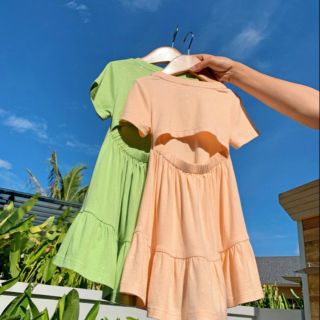 Đầm xòe hở lưng