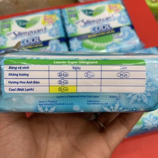Băng vệ sinh Laurier Slimguard cool 8 miếng combo 4 gói
