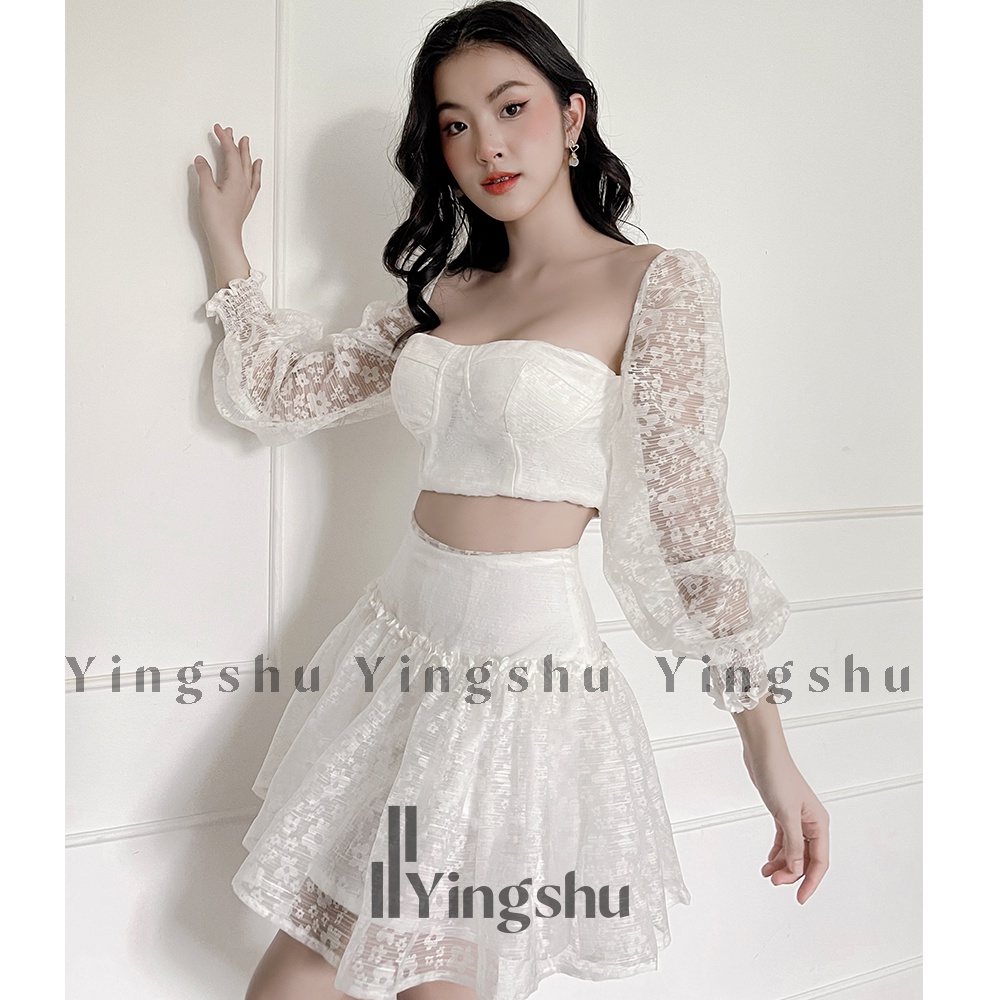 Set áo croptop cúp ngực tay phồng mix cùng chân váy ngắn dáng xòe