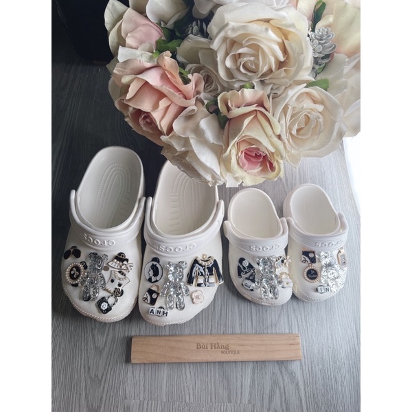 Set Mẹ Con Dép crocs xuất xịn fullcharm TÊN!Khách mua ghi chú TRAI hay GÁI để shop mix