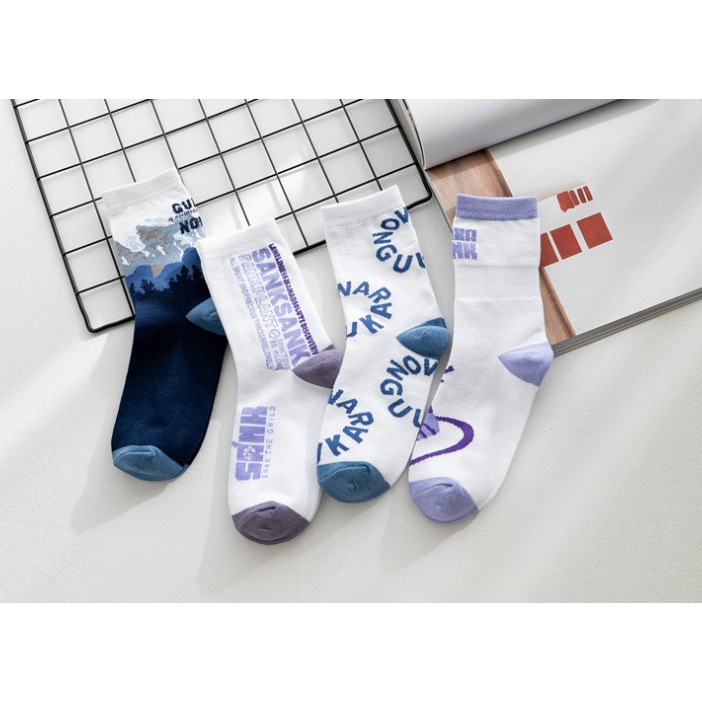 Vớ Tất họa tiết cao cổ Nam Nữ phong cách thể thao, năng động, cá tính.