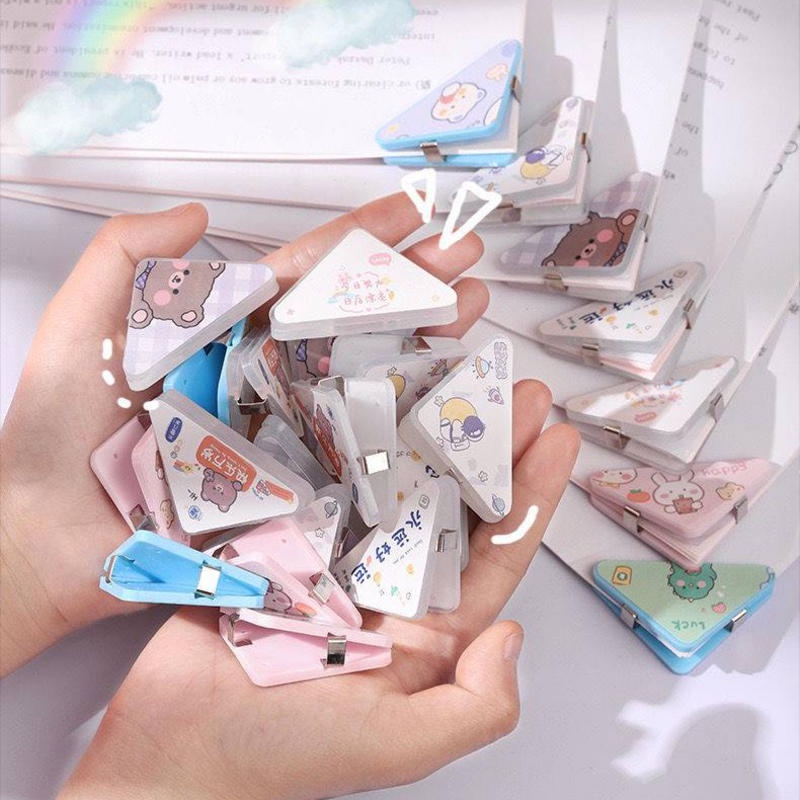 ⭐ iLado ⭐ 【4 PCS】 Kẹp tài liệu mini Tam giác kẹp giữ Kẹp Bướm kẹp nhựa Văn phòng phẩmCute Stickers trong suốt màu đặc Học Sinh kẹp giấy đồ dùng học tập Acrylic Tiện Dụng Cho Học Sinh cho trường học văn phòng dễ thương