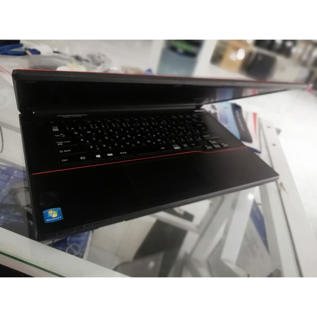 Laptop Xách Tay FUJITSU 4GB 320GB 15.6" | BigBuy360 - bigbuy360.vn