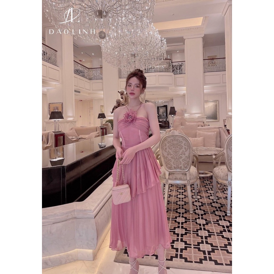 ĐẦM MAXI CỔ YẾM 2 DÂY PHỐI HOA VÀ XẾP LI NGỰC