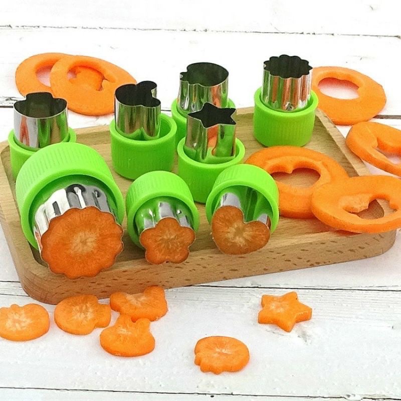Khuôn cắt rau củ, cắt trái cây đáng yêu cho bé
