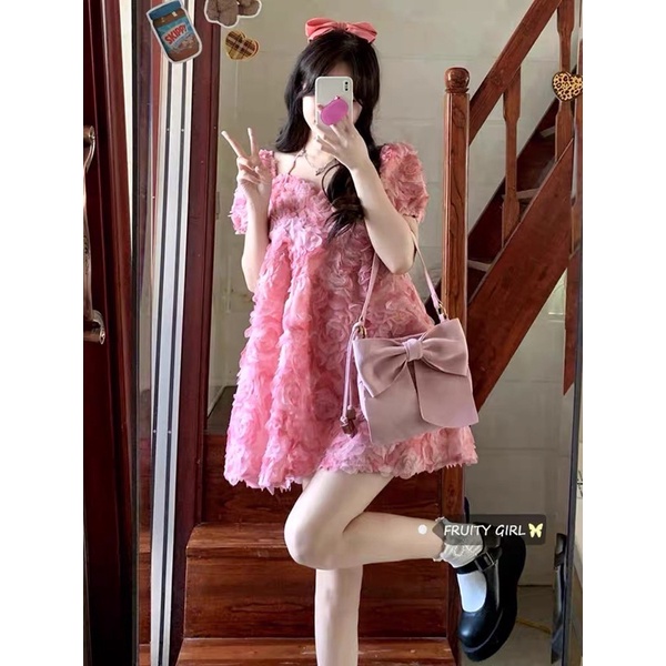 Váy babydoll hoa hồng tay bồng