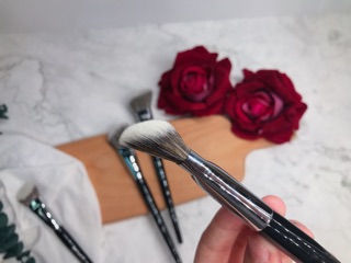 Cọ Sephora 47 dupe Marc Jacob The face 2