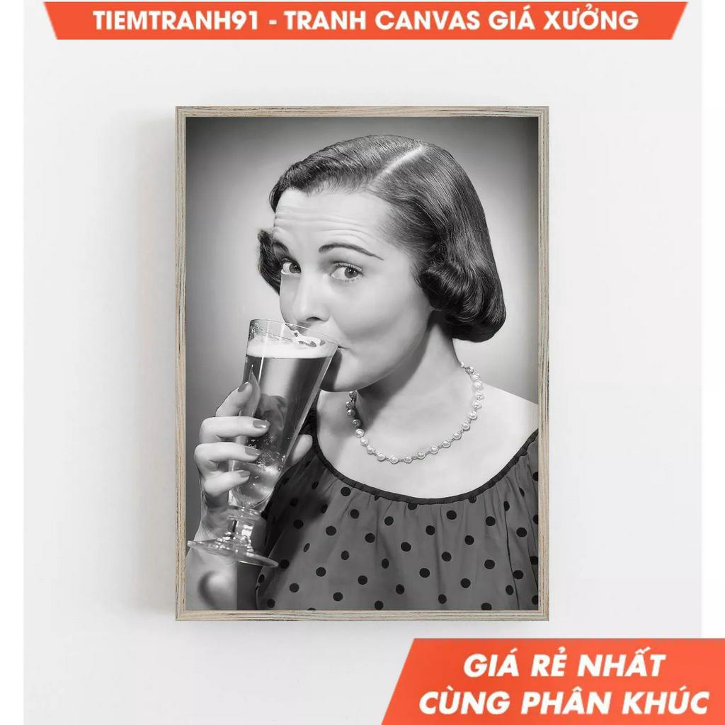 Tranh treo tường, Woman Drinking Beer, Black and White Art, Beer Lover Print, Bar Wall Decor, tặng k