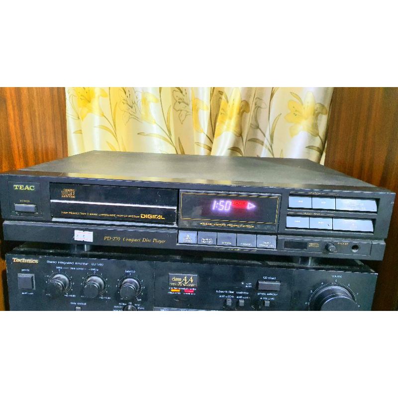 Đầu nghe nhạc CD TEAC pd275