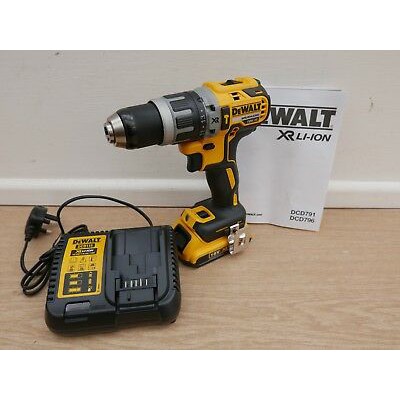 CHÍNH HÃNG - Máy khoan pin 18V Dewalt DCD796 / DCD796N/ DCD796D2 / DCD796M2 / DCD796P2