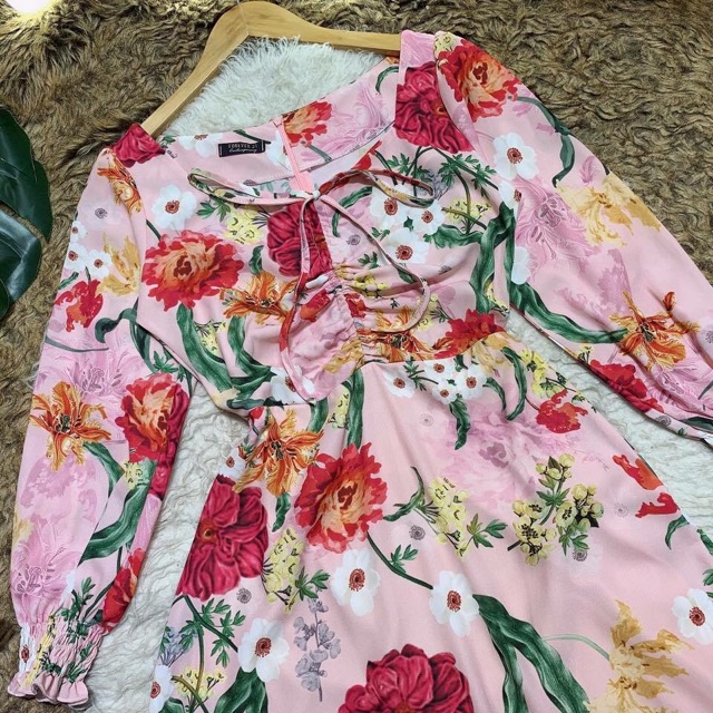 ĐẦM HOA RÚT NGỰC sale