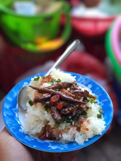 Cá cơm kho keo đặc sản Nha Trang