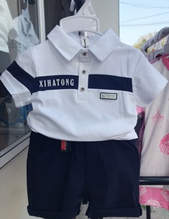 Bộ áo có cổ quần kaki cho bé