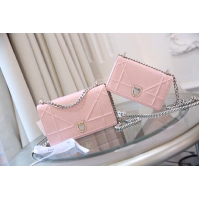 Túi đeo chéo khoá bạc hộp vuông da sần lì hàng cao cấp