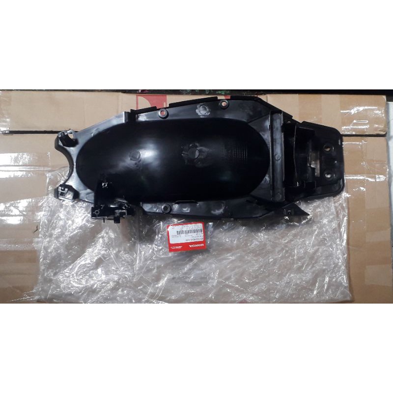 Lót gầm  bánh xe sau winner v1