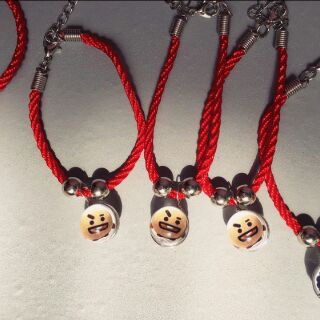 Vòng tay đỏ BT21