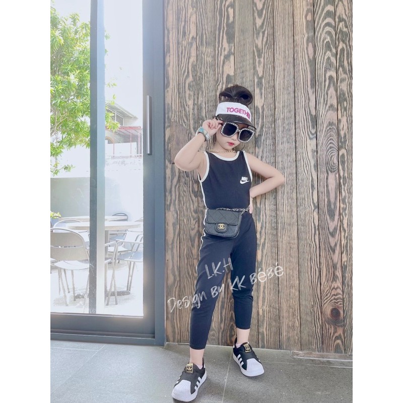 Bộ jumsuit thể thao adidas cho bé gái