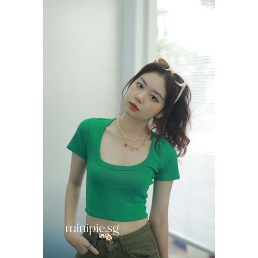Áo Thun Cổ U Form Croptop Kiểu Ôm Chất Liệu Borip Cotton Dày Minipie