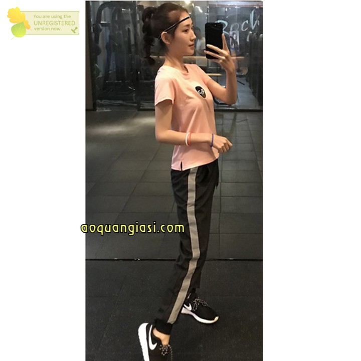Quần thể thao 1 sọc xám to bo chân MT549
