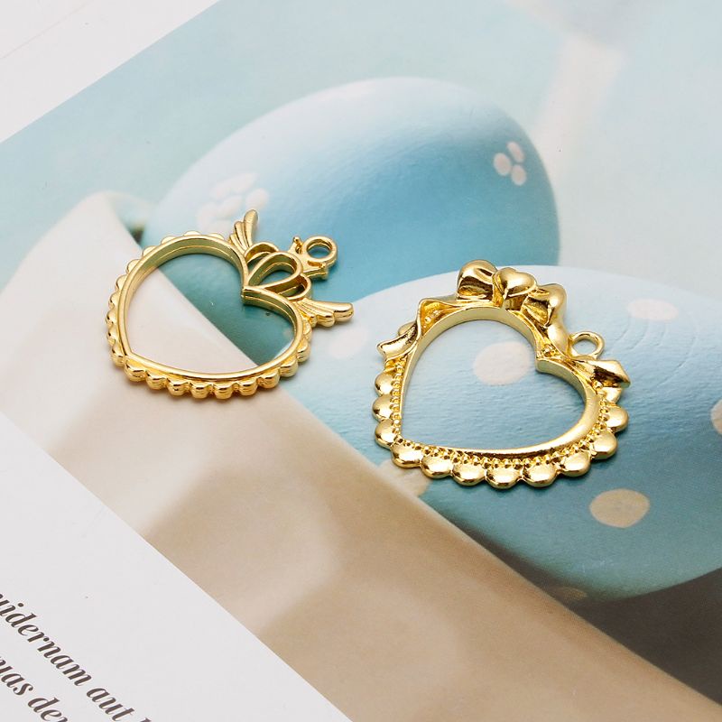 Set 2 Khuôn Silicon Hình Trái Tim Màu Vàng Đồ Chơi Cho Bé