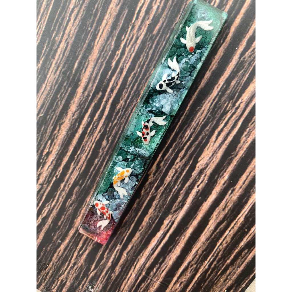Nút bàn phím Spacebar cá Koi resin màu xanh lá