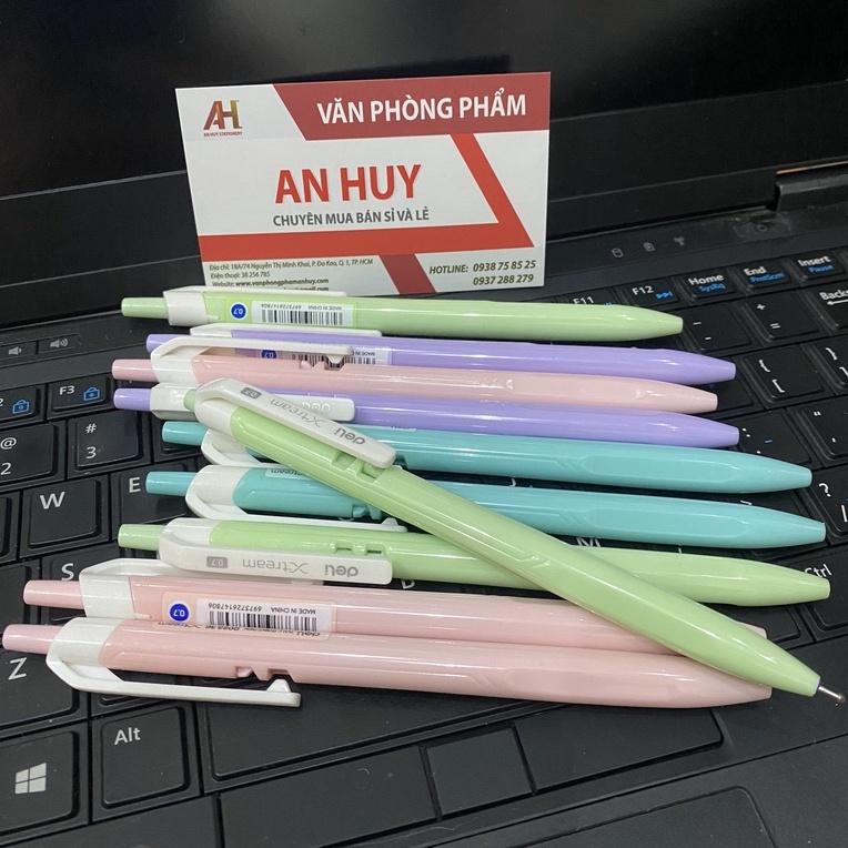 Bút bi Deli ngòi 0.7 MỰC XANH vỏ nhiều màu sắc