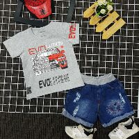 Set quần jean, áo thun bé trai