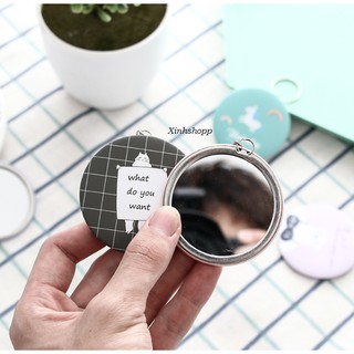 Gương Cầm Tay Mini Có Móc Treo