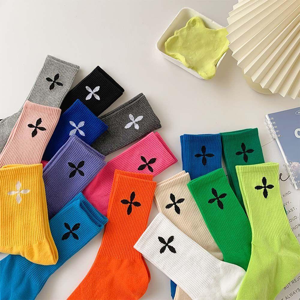 Vớ Thể Thao Đan Chéo Họa Tiết Hoa Dễ Thương Cho Nữ