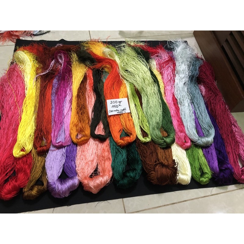 Chỉ tơ loang bóng làng nghề -giảm 15%