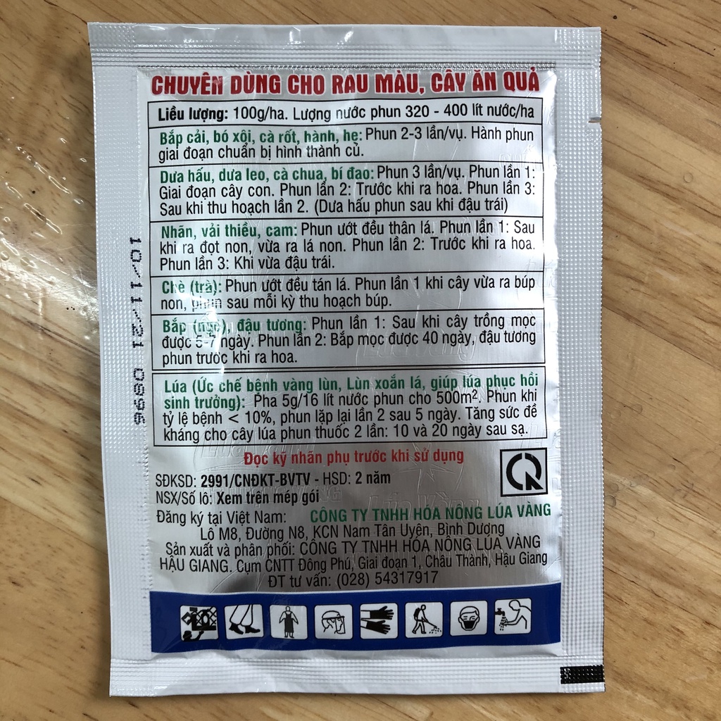 Kích cây ra rễ, đâm chồi, vươn cây, xanh lá, ra hoa nhiều, quả nặng ký hiệu Comcat 8.5g