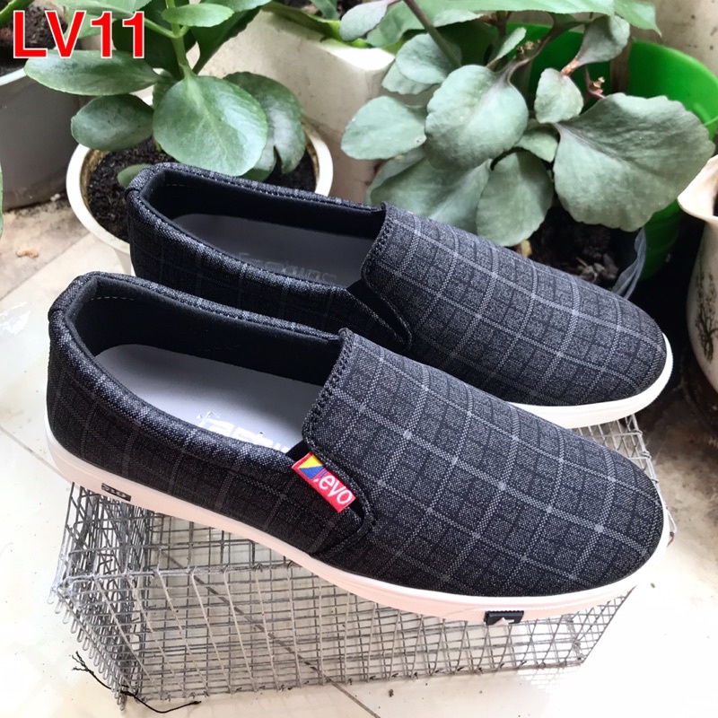 Giày lười vãi nam mẫu mới..họa tiết kẻ sọc,mã LV11, size từ 38-43, xám đen sang trọng lịch lãm